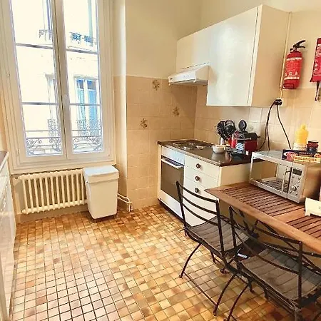 Bright, Classic And Elegant, Close To Train Station