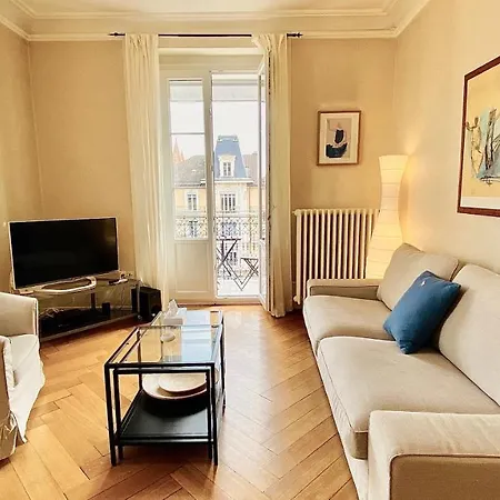 Bright, Classic And Elegant, Close To Train Station